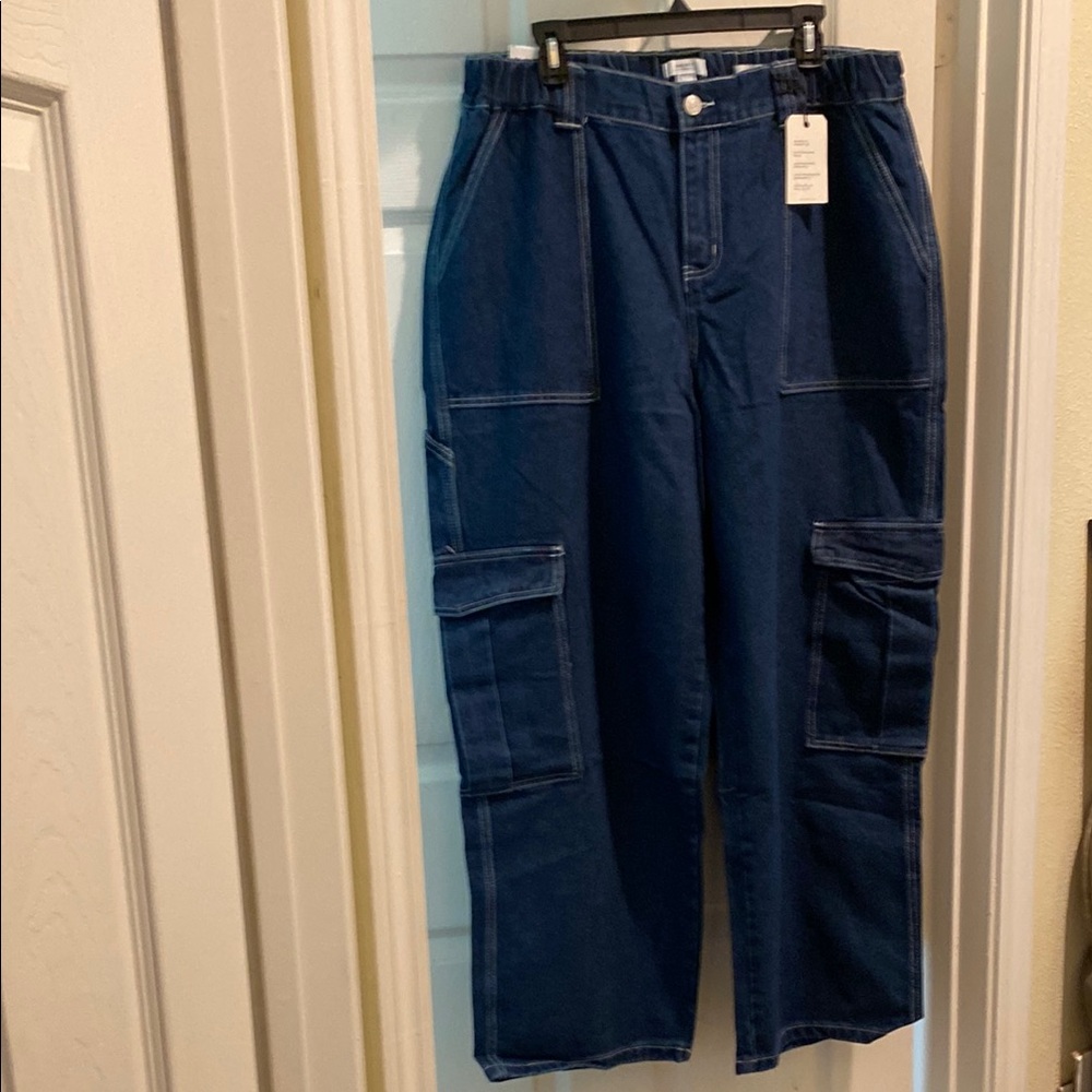 Woman’s Blue Cargo Pants